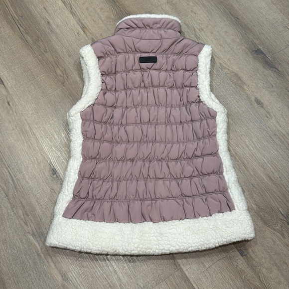 Calvin Klein Performance Vest - Picture 2 of 5